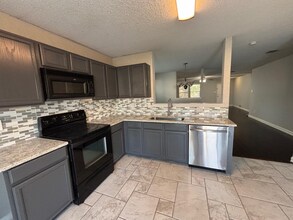 6109 Highfield Park in Denton, TX - Building Photo - Building Photo