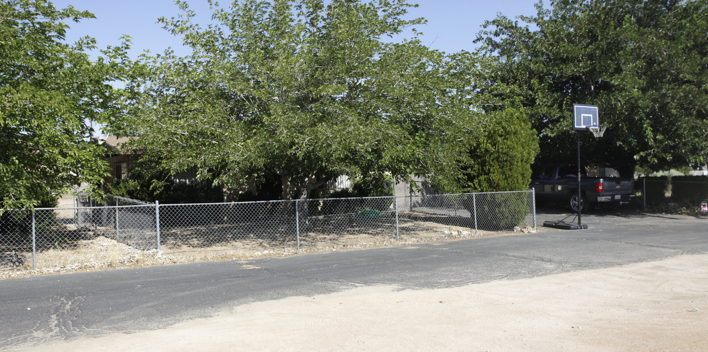 17011 Olive St in Hesperia, CA - Building Photo