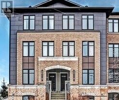 1118 Klondike Rd in Ottawa, ON - Building Photo