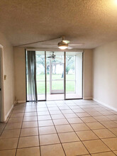 9480 Poinciana Pl, Unit 103 in Davie, FL - Building Photo - Building Photo