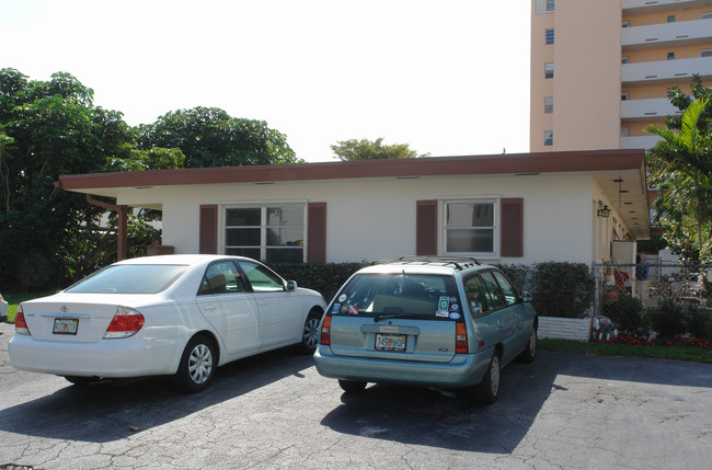 3220 NE 15th St in Pompano Beach, FL - Building Photo - Building Photo