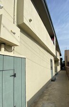 241 E. Alameda Ave in Burbank, CA - Building Photo - Building Photo