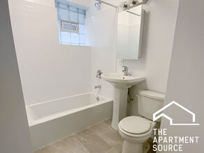 2888 N Clark St in Chicago, IL - Building Photo - Building Photo