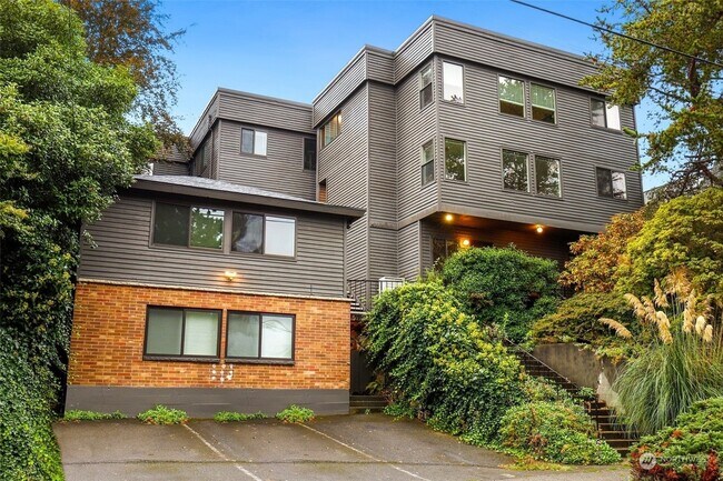 property at 4111 Whitman Ave N