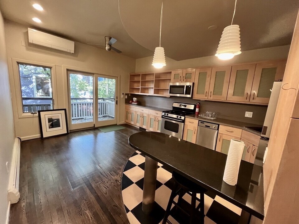 44 Gorham St in Cambridge, MA - Building Photo