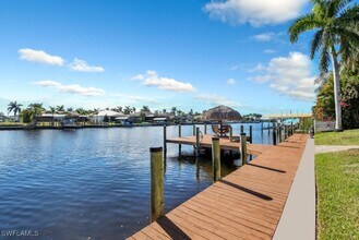 2810 SW 49th Terrace in Cape Coral, FL - Building Photo - Building Photo