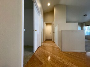 3624 Shanagolden St in Las Vegas, NV - Building Photo - Building Photo