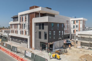 Serenade on 43rd St in San Diego, CA - Building Photo