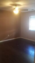 412 Chaffee Ln in Waterford, CA - Building Photo - Building Photo