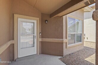 2933 Pebble Rock Pl in El Paso, TX - Building Photo - Building Photo