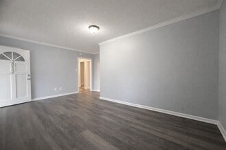 2012 Enolam Blvd SE in Decatur, AL - Building Photo - Building Photo