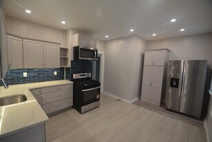 31 Claybourne St, Unit 1 in Boston, MA - Building Photo