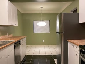 2835 Obama Blvd in Los Angeles, CA - Building Photo - Building Photo