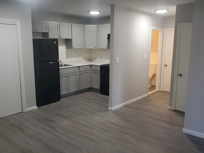 760 Cummins Hwy in Boston, MA - Foto de edificio - Building Photo