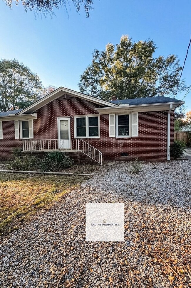 property at 7 Bristol Dr