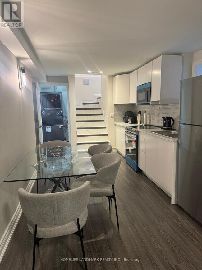 94 Houseman Crescent in Richmond Hill, ON - Building Photo - Building Photo