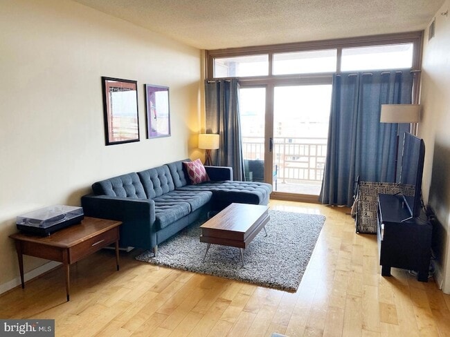 property at 888 N Quincy St