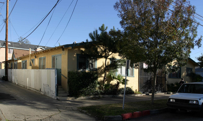 366 Walnut Ave in Long Beach, CA - Building Photo - Building Photo