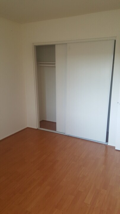 326 S Manhattan Pl in Los Angeles, CA - Building Photo