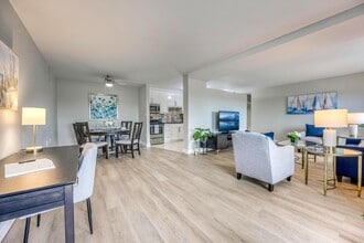 Waterloo Heights in Waterloo, ON - Building Photo - Building Photo