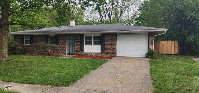 8914 Elmonte Dr in Indianapolis, IN - Building Photo - Building Photo