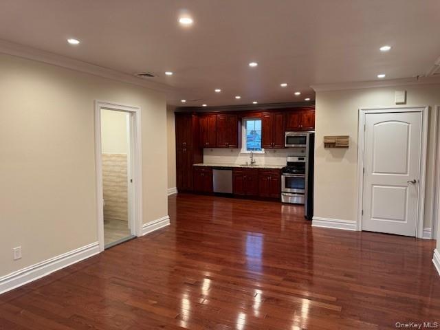 65 Cottage Pl in Mineola, NY - Building Photo - Building Photo