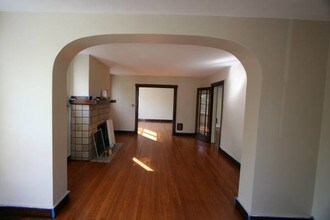 42 S Fremont Ave, Unit 42 in Pittsburgh, PA - Foto de edificio - Building Photo