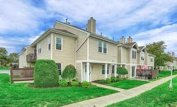 3404 Whispering Hills Dr in Chester, NY - Building Photo - Building Photo