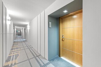 400 South Pointe Dr in Miami Beach, FL - Building Photo - Building Photo