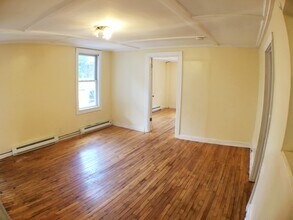 119 Prospect St, Unit apt 3 in Athol, MA - Foto de edificio - Building Photo
