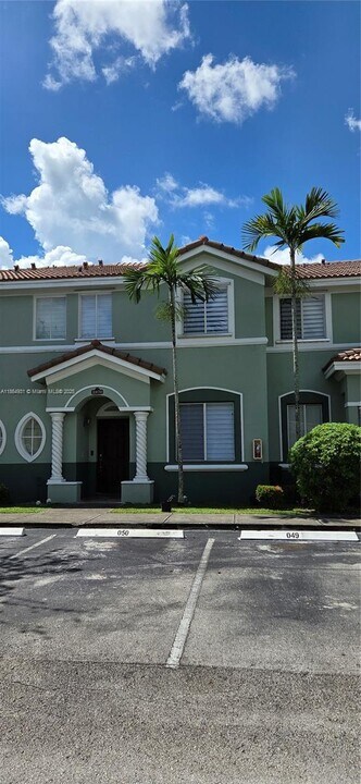2870 SE 15th Rd in Homestead, FL - Building Photo