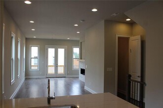 4761 Roswell Rd in Sandy Springs, GA - Building Photo - Building Photo