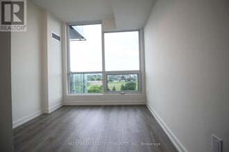 10 De Boers Dr in Toronto, ON - Building Photo - Building Photo