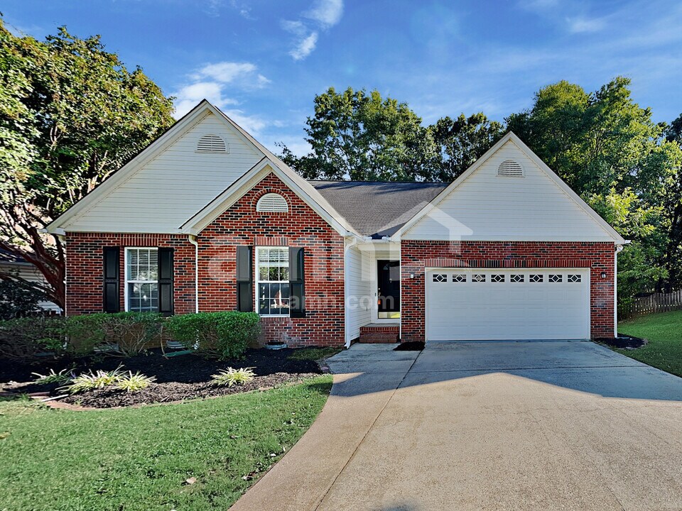 7 Hazeltine Ct in Simpsonville, SC - Building Photo