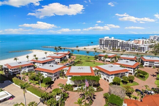 property at 2203 Gulf Shore Blvd N