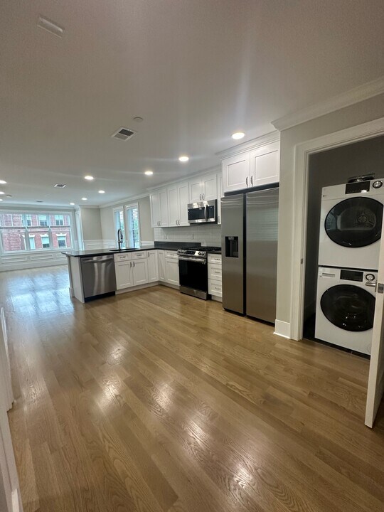 26 Arlington St, Unit 1 in Boston, MA - Building Photo