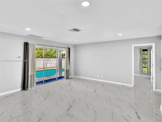 1281 SW 32nd St in Fort Lauderdale, FL - Building Photo - Building Photo