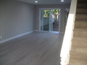 1307 W M St, Unit B in Wilmington, CA - Foto de edificio - Building Photo