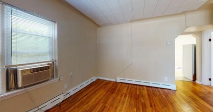 694 Lincoln Ave-Unit -1F in Clawson, MI - Building Photo - Building Photo