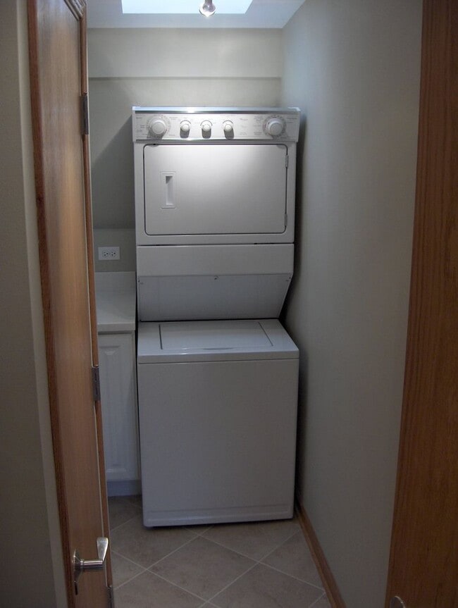 450 Green Bay Rd in Kenilworth, IL - Building Photo - Building Photo