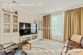 609 Santa Clara Dr in Asheville, NC - Foto de edificio - Building Photo