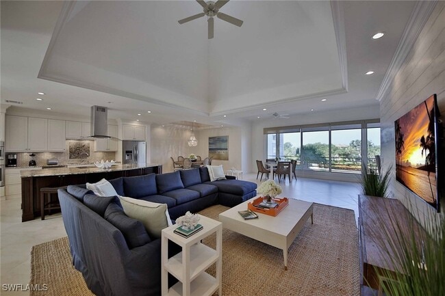 property at 824 Hideaway Cir E