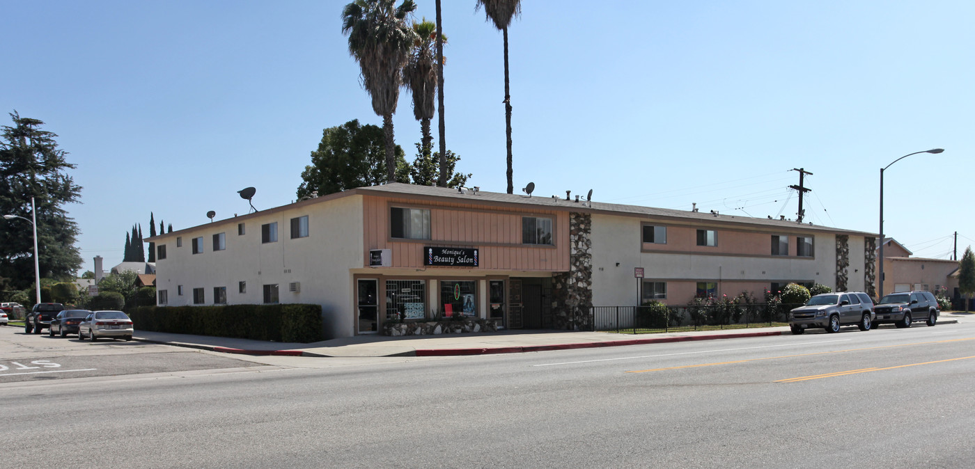 Ramona Apartments in El Monte, CA - Building Photo