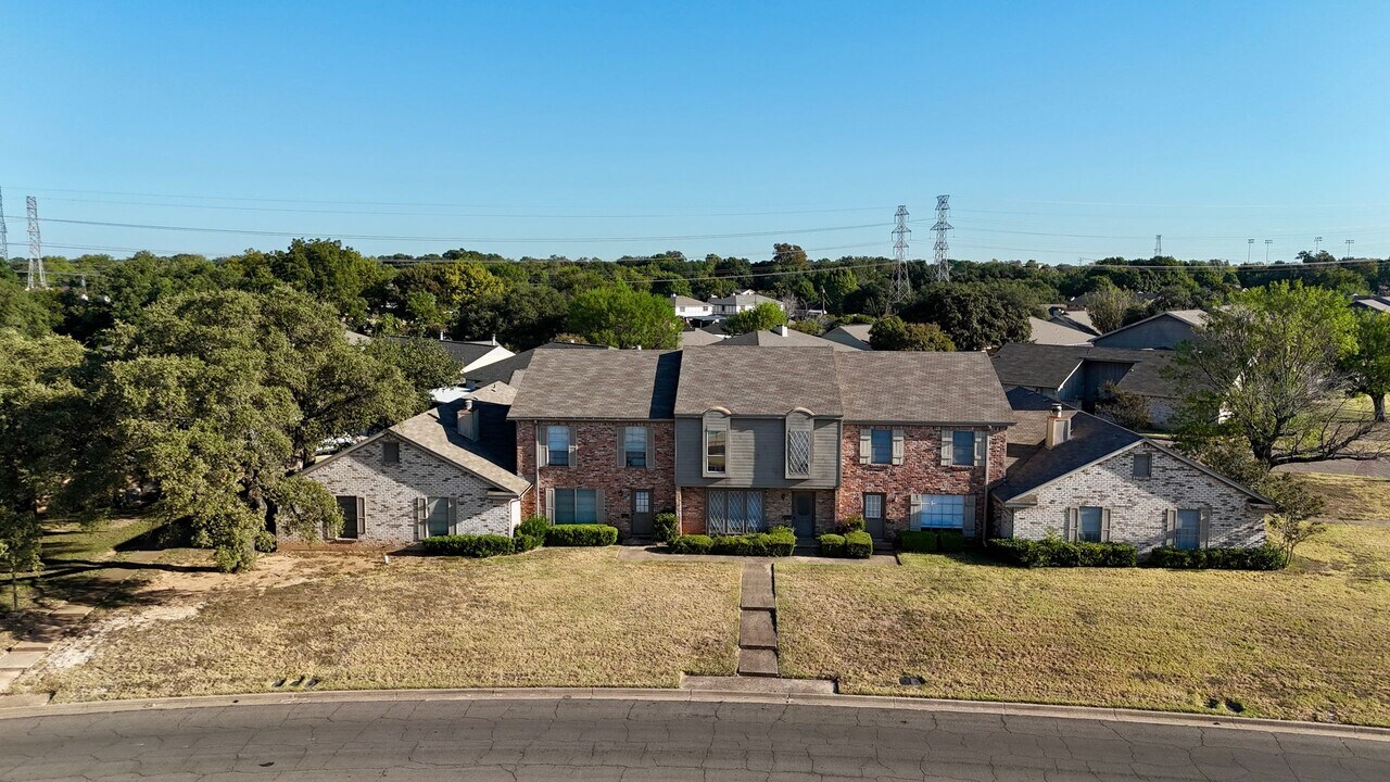 6907 Harvey Dr in Waco, TX - Building Photo