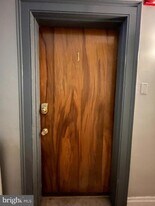 804 N Calvert St in Baltimore, MD - Building Photo