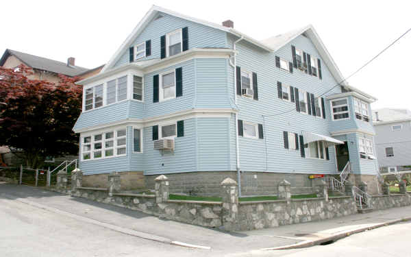 5 Emerson St in Fall River, MA - Building Photo