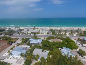 212 Pilot St in Boca Grande, FL - Foto de edificio - Building Photo