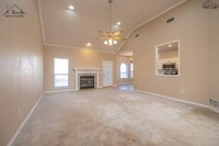 5417 Blazing Star Ln in Wichita Falls, TX - Foto de edificio - Building Photo