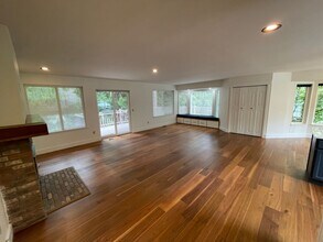 4303 Kingsway in Anacortes, WA - Building Photo - Building Photo