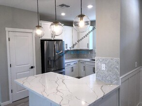 5013 Wuthering Ave in Sacramento, CA - Building Photo - Building Photo